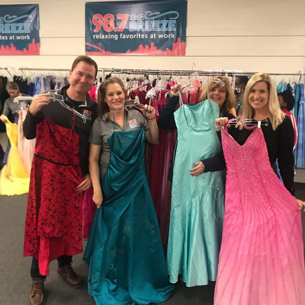 98.7 The Breeze offer free prom dresses